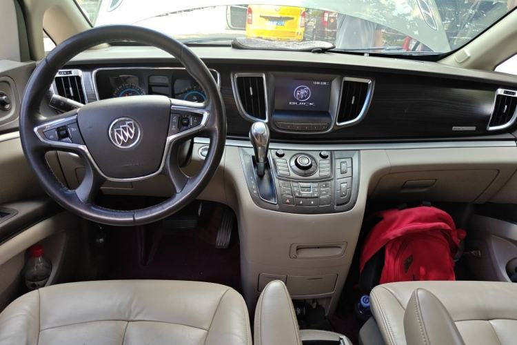 Used Buick GL8 2011 3.0L GT Luxury Business Haoya Edition Center Console