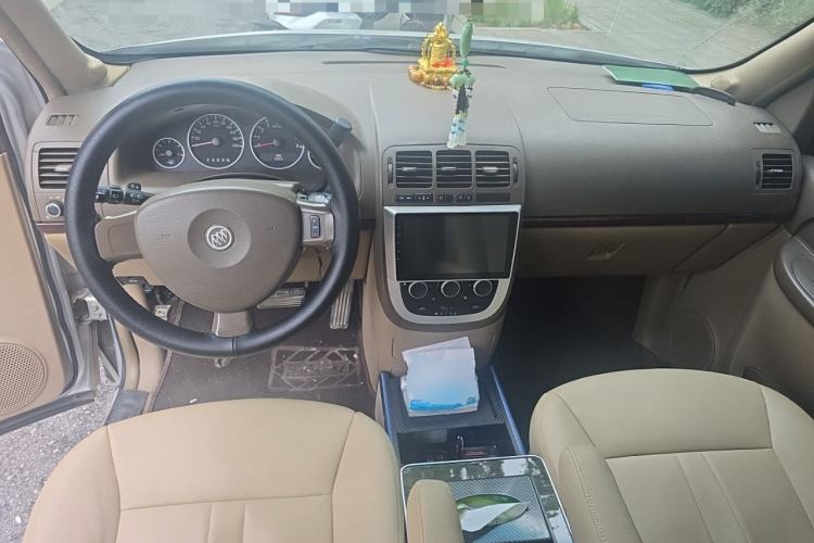 Used Buick GL8 2011 2.4L CT Comfort Edition Center Console