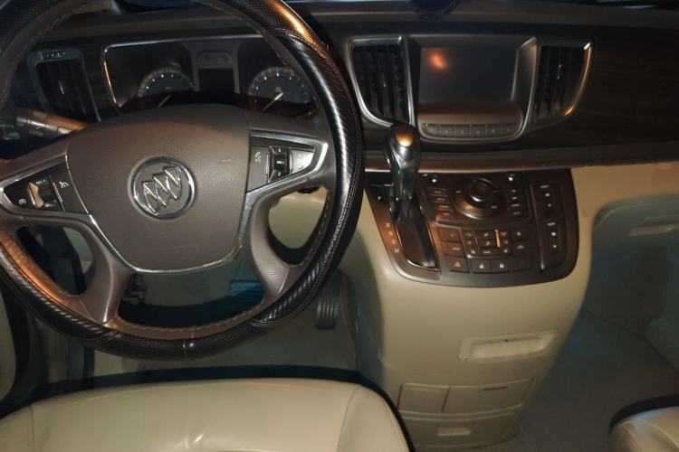 Used Buick GL8 2011 3.0L XT Luxury Business Flagship Edition Center Console