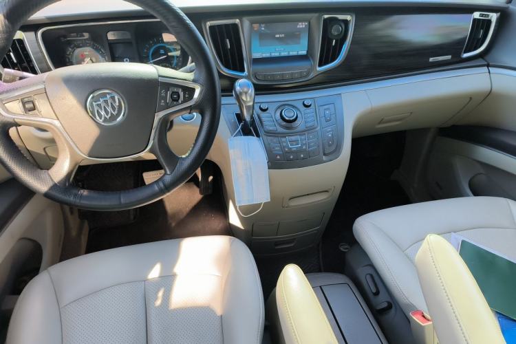 Used Buick GL8 2011 3.0L XT Luxury Business Flagship Edition Center Console