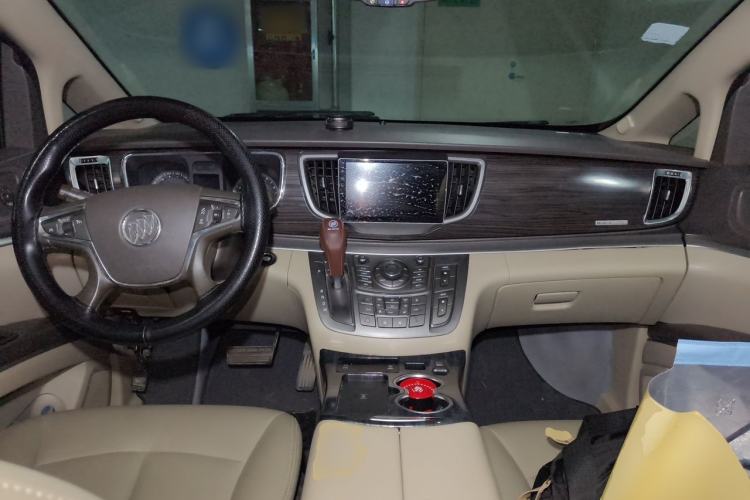 Used Buick GL8 2011 3.0L GT Luxury Business Haoya Edition Center Console