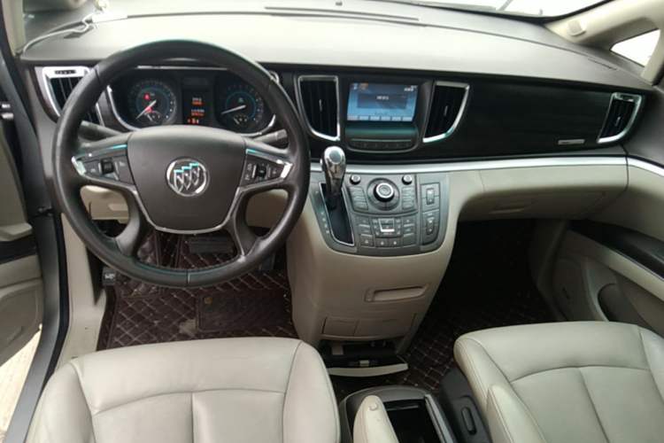 Used Buick GL8 2011 3.0L XT Luxury Business Flagship Edition Center Console