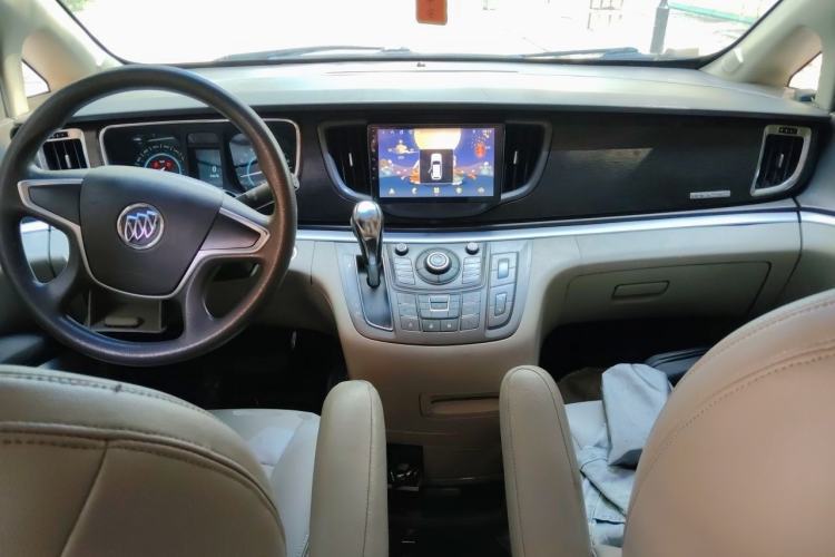 Used Buick GL8 2011 2.4L CT Luxury Business Comfort Edition Center Console