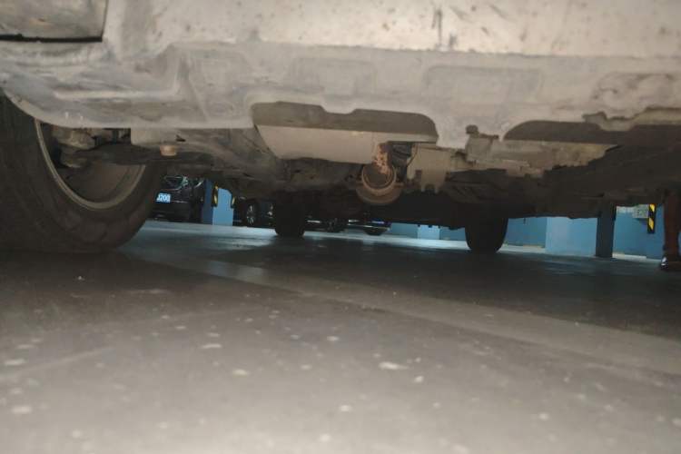 Used Buick GL8 2011 2.4L LT Executive Edition Chassis Front