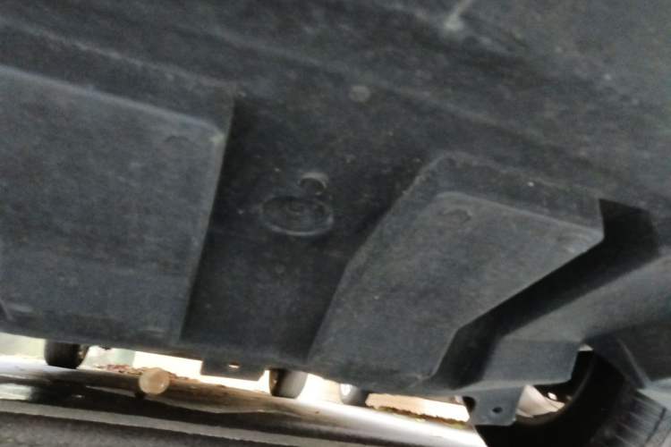 Used Buick GL8 2011 2.4L LT Luxury Business Executive Edition Chassis Front