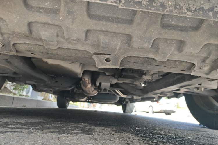 Used Buick GL8 2011 2.4L LT Executive Edition Chassis Front