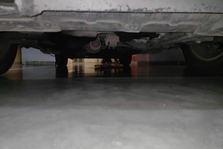 Used Buick GL8 2011 2.4L LT Executive Edition Chassis Front