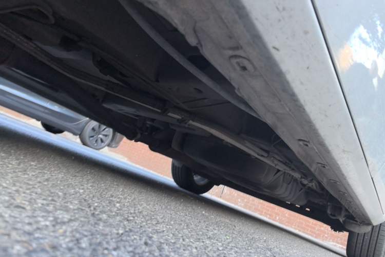 Used Buick GL8 2011 2.4L CT Comfort Edition Chassis Front Left