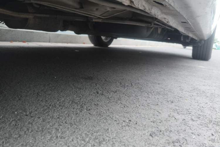 Used Buick GL8 2011 3.0L XT Luxury Business Flagship Edition Chassis Front Left