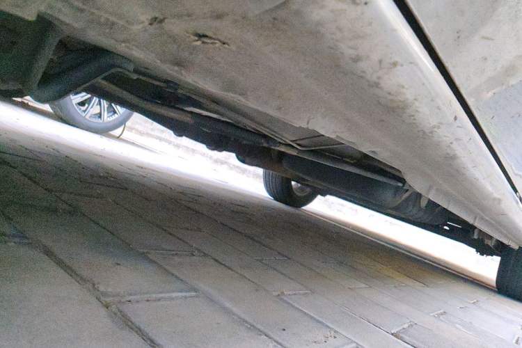 Used Buick GL8 2011 2.4L LT Executive Edition Chassis Front Left