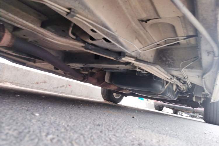 Used Buick GL8 2011 2.4L LT Executive Edition Chassis Front Left