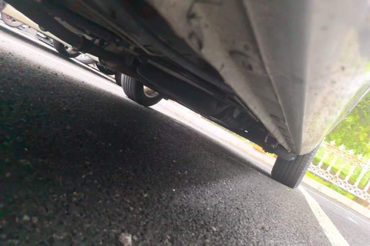 Used Buick GL8 2011 2.4L LT Luxury Business Executive Edition Chassis Front Left