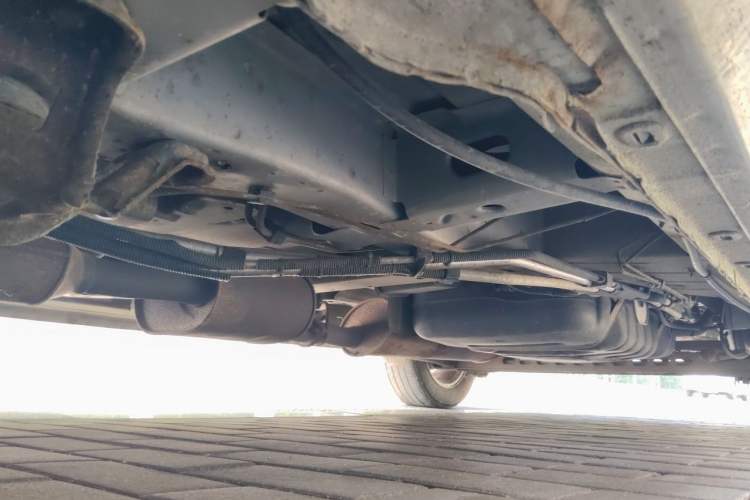 Used Buick GL8 2011 2.4L CT Luxury Business Comfort Edition Chassis Front Left