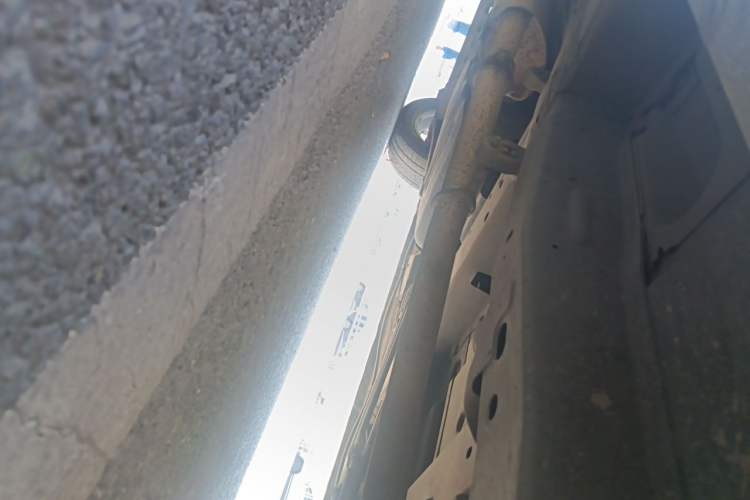 Used Buick GL8 2011 2.4L CT Comfort Edition Chassis Front Right