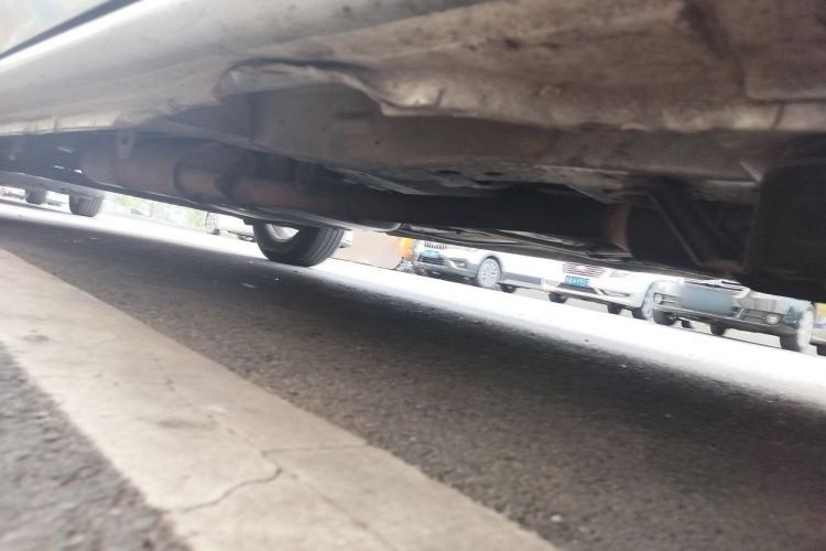 Used Buick GL8 2011 2.4L LT Executive Edition Chassis Front Right