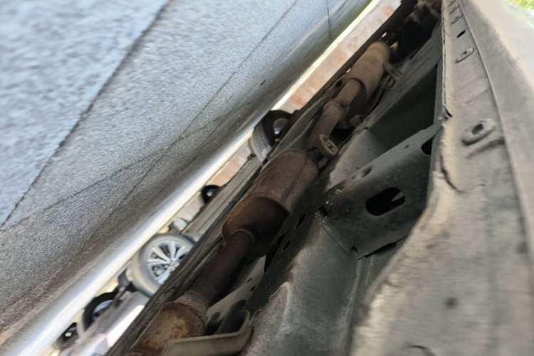 Used Buick GL8 2011 3.0L XT Luxury Business Flagship Edition Chassis Front Right