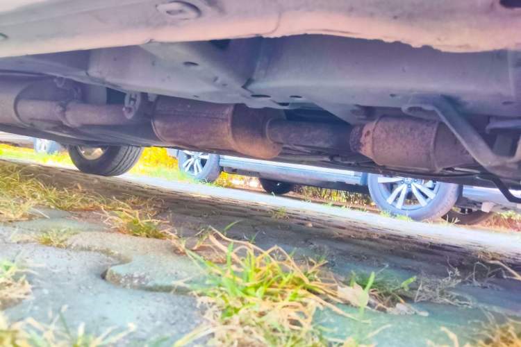 Used Buick GL8 2011 3.0L XT Luxury Business Flagship Edition Chassis Front Right