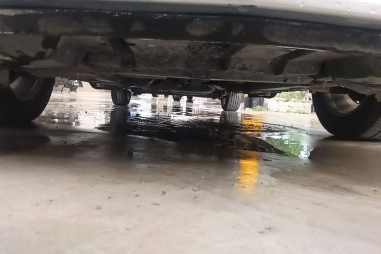 Used Buick GL8 2011 2.4L LT Luxury Business Executive Edition Chassis Front