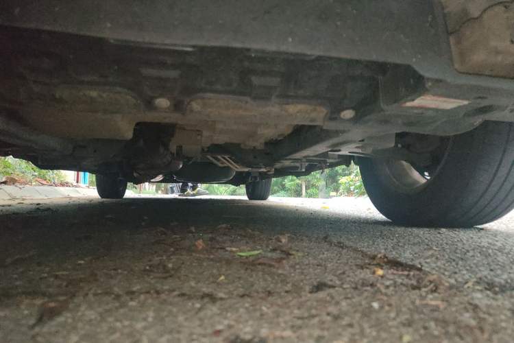 Used Buick GL8 2011 2.4L LT Executive Edition Chassis Front