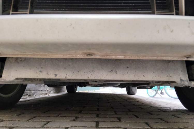 Used Buick GL8 2011 2.4L LT Executive Edition Chassis Front