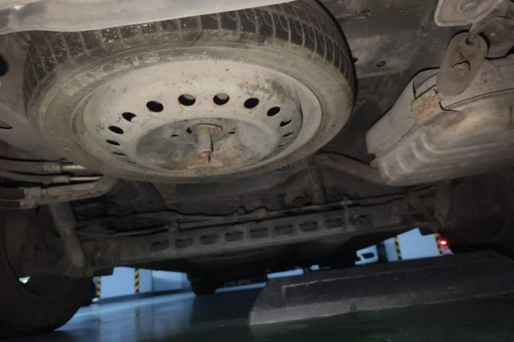 Used Buick GL8 2011 2.4L LT Luxury Business Executive Edition Chassis Rear