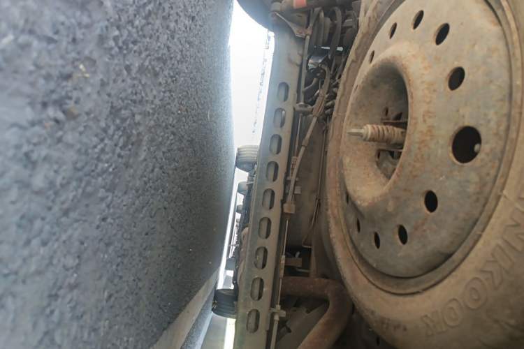 Used Buick GL8 2011 2.4L CT Comfort Edition Chassis Rear