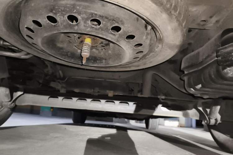 Used Buick GL8 2011 2.4L LT Executive Edition Chassis Rear