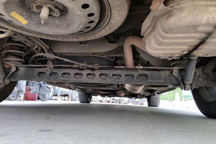 Used Buick GL8 2011 2.4L CT Comfort Edition Chassis Rear