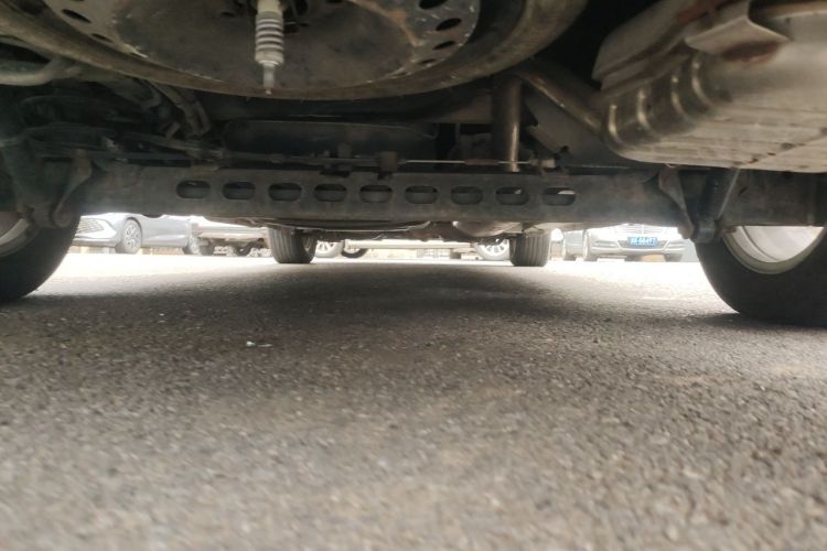 Used Buick GL8 2011 2.4L CT Comfort Edition Chassis Rear