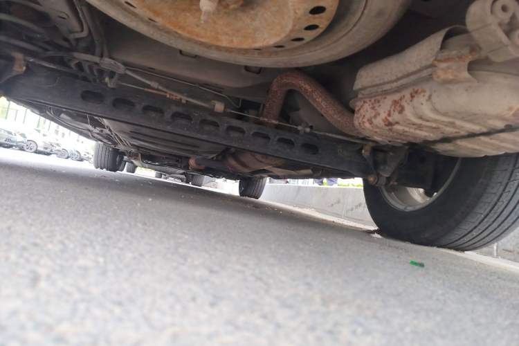 Used Buick GL8 2011 2.4L LT Executive Edition Chassis Rear