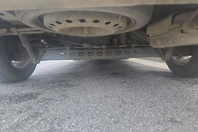 Used Buick GL8 2011 2.4L CT Comfort Edition Chassis Rear