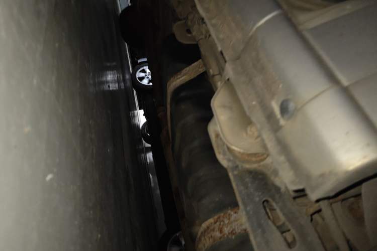 Used Buick GL8 2011 2.4L CT Comfort Edition Chassis Rear Left