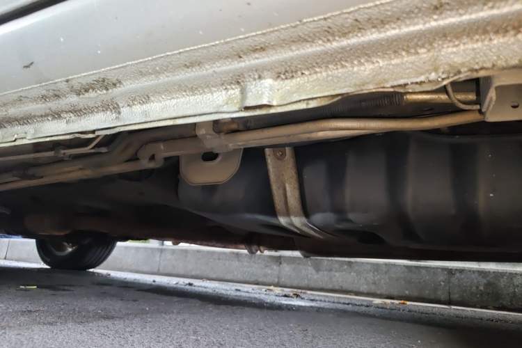 Used Buick GL8 2011 2.4L CT Comfort Edition Chassis Rear Left