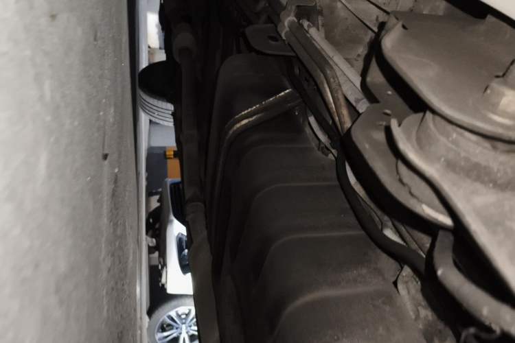 Used Buick GL8 2011 2.4L LT Executive Edition Chassis Rear Left