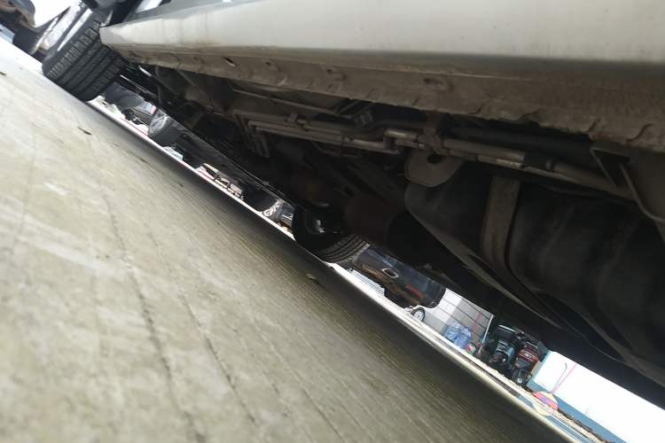 Used Buick GL8 2011 3.0L XT Luxury Business Flagship Edition Chassis Rear Left