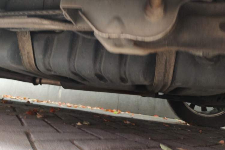 Used Buick GL8 2011 2.4L CT Comfort Edition Chassis Rear Left
