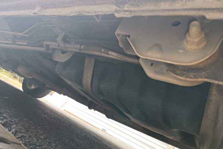 Used Buick GL8 2011 2.4L CT Comfort Edition Chassis Rear Left