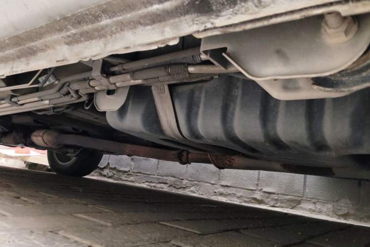 Used Buick GL8 2011 2.4L LT Executive Edition Chassis Rear Left