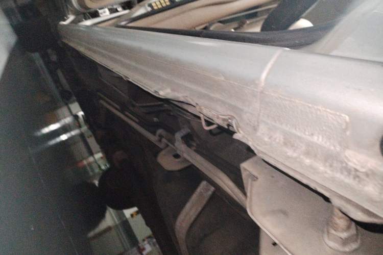 Used Buick GL8 2011 2.4L LT Executive Edition Chassis Rear Left