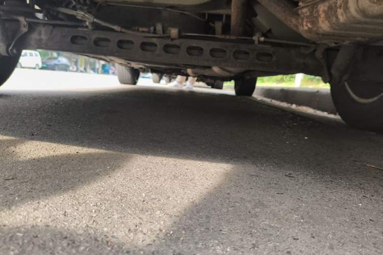 Used Buick GL8 2011 2.4L CT Comfort Edition Chassis Rear