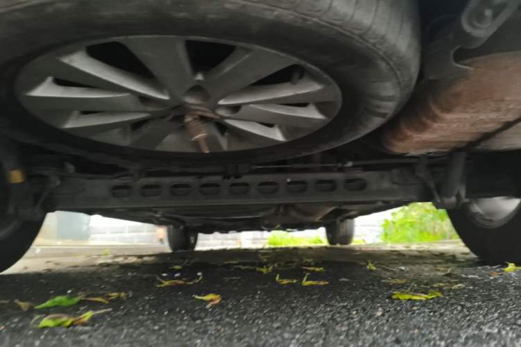 Used Buick GL8 2011 2.4L CT Comfort Edition Chassis Rear