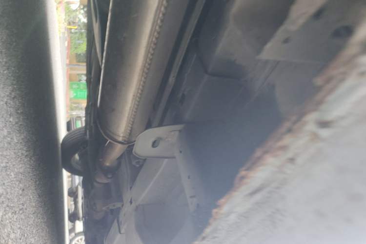 Used Buick GL8 2011 2.4L CT Comfort Edition Chassis Rear Right