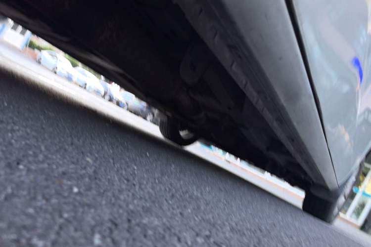 Used Buick GL8 2011 2.4L CT Comfort Edition Chassis Rear Right