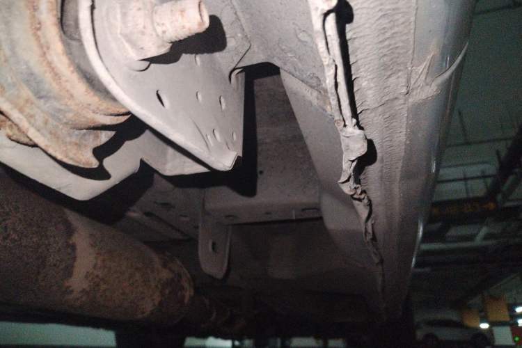 Used Buick GL8 2011 2.4L LT Executive Edition Chassis Rear Right
