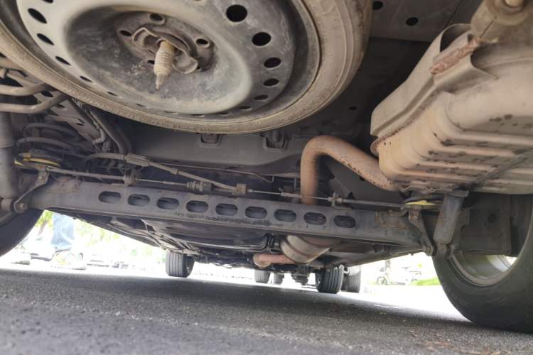 Used Buick GL8 2011 2.4L CT Comfort Edition Chassis Rear