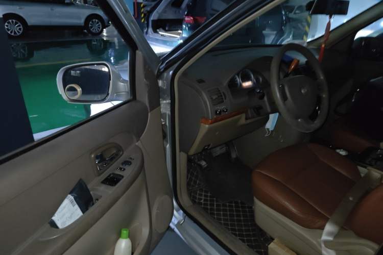 Used Buick GL8 2011 2.4L CT Comfort Edition Driver Seat