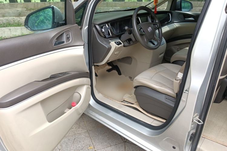 Used Buick GL8 2011 3.0L GT Luxury Business Haoya Edition Driver Seat
