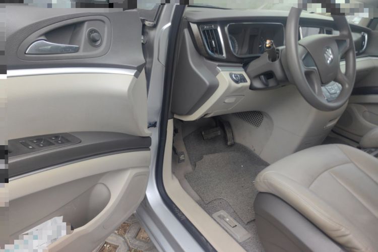 Used Buick GL8 2011 2.4L CT Luxury Business Comfort Edition Driver Seat