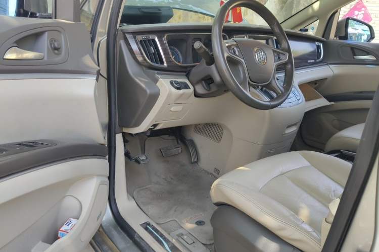 Used Buick GL8 2011 3.0L GT Luxury Business Haoya Edition Driver Seat