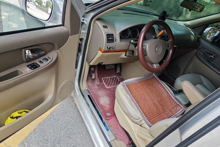 Used Buick GL8 2011 2.4L CT Comfort Edition Driver Seat